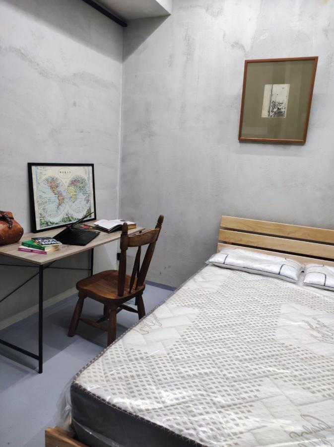 트빌리시 Shared Flat In An Artists District Pikris Gora 아파트 외부 사진