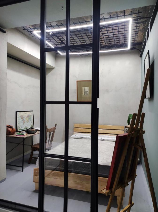트빌리시 Shared Flat In An Artists District Pikris Gora 아파트 외부 사진